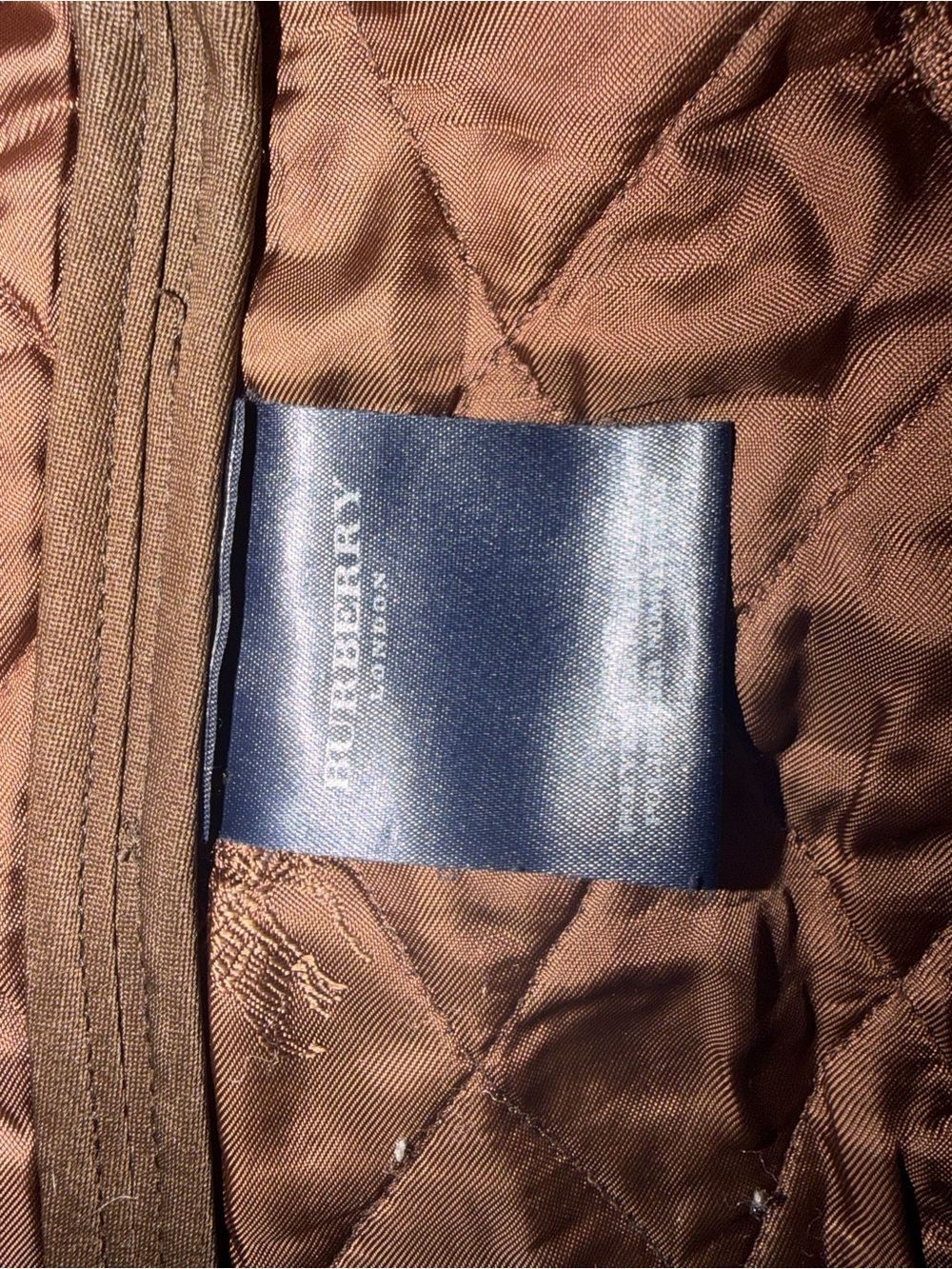 Classic Burberry Brown Quilted Barn Jacket with Burberry pattern collar - Picture 6 of 8